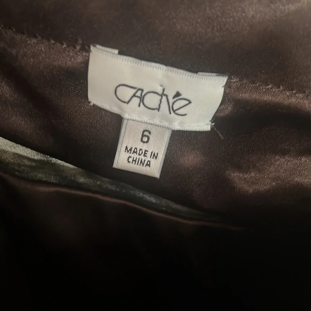 Cache - Picture 5 of 5